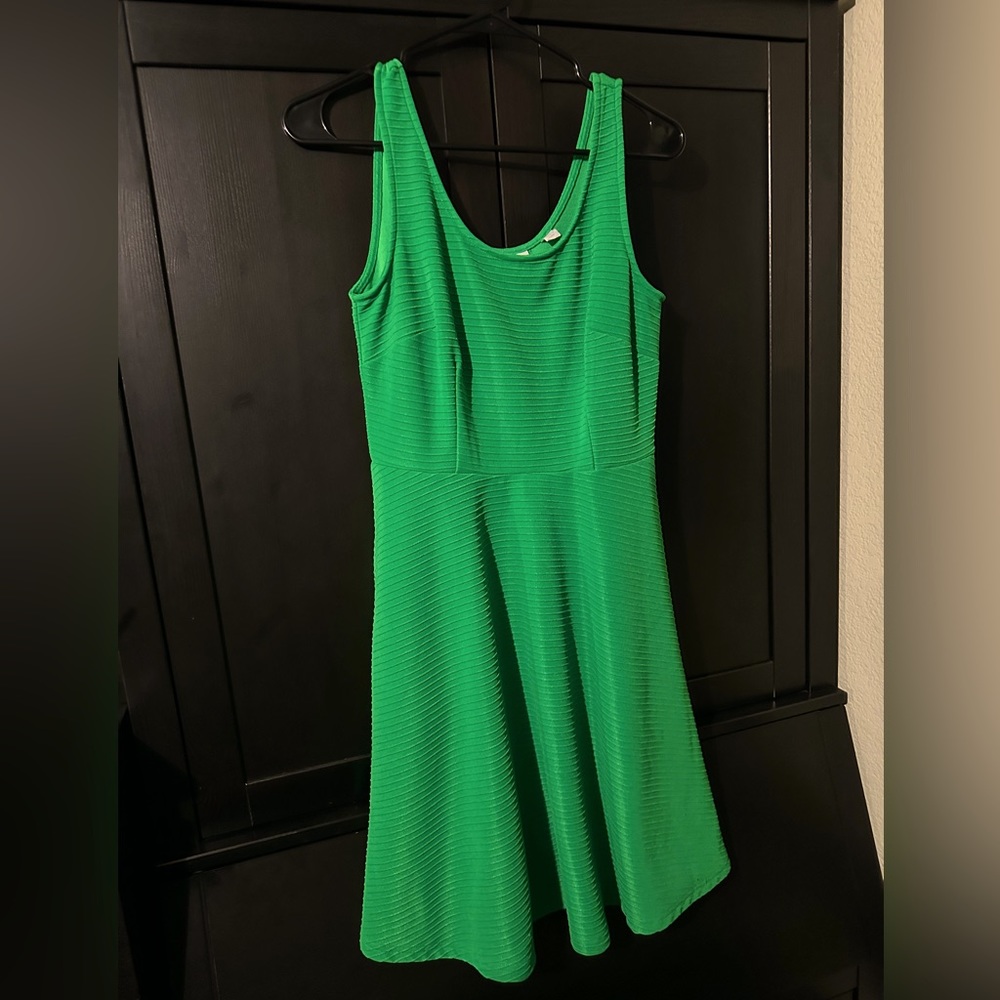New York and Company green sleeveless small dress above the knee/midi